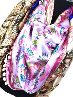 BUFANDA TRIANGULAR DE LUJO REVERSIBLE ROSA / CREMA / MULTICOLOR (1 ud)