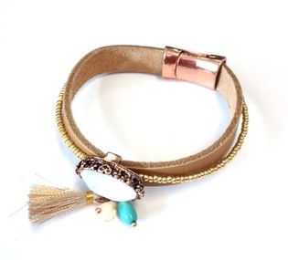 Pulsera marr&oacute;n con piedra (1 ud)